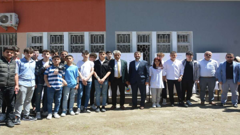 Öğrenciler Kardeşlerini Unutmadı