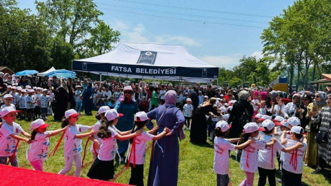 Minikler Yıl Sonu Etkinliğinde Buluştu