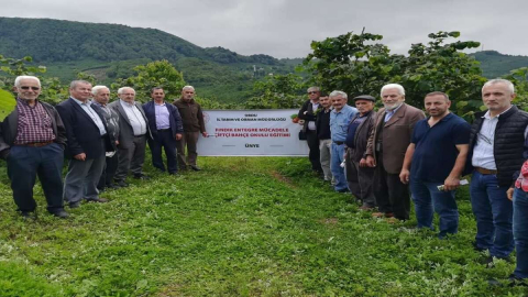 Üreticilere Fındık Bahçesinde Eğitim