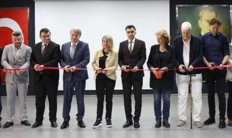ASLIHAN VE DOĞUKAN YENER'İN ADLARI KONFERANS SALONUNDA YAŞAYACAK