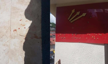 CHP MESUDİYE İLÇE BİNASINA ÇİRKİN SALDIRI