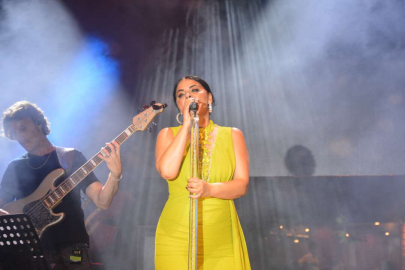 ZARA ÜNYE'Yİ SALLADI