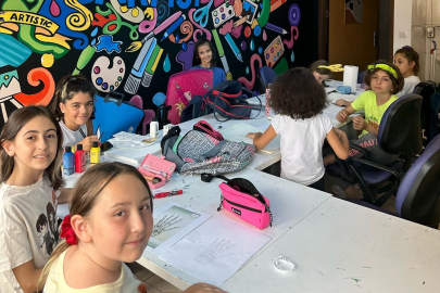 MİNİK ELLERDEN RESİM SANATI