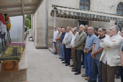 TÜRKÖZER SON YOLCULUĞUNA UĞURLANDI