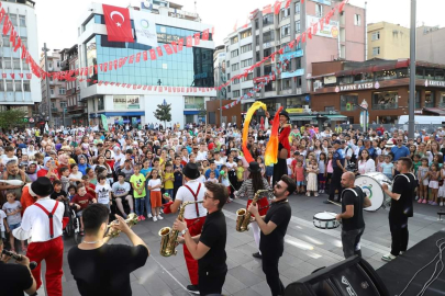ÇOCUKLAR GÜLERSE DÜNYA GÜLER
