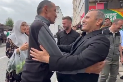 VALİ SONEL, VATANDAŞLA VEDALAŞTI