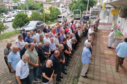 EMİNE ÖĞÜTÇÜ SON YOLCULUĞUNA UĞURLANDI