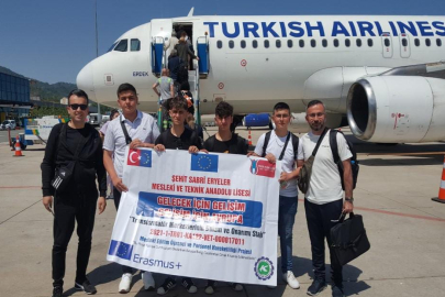 KUMRULU GENÇLER AVRUPA'DA KUMRU’YU TEMSİL ETTİ