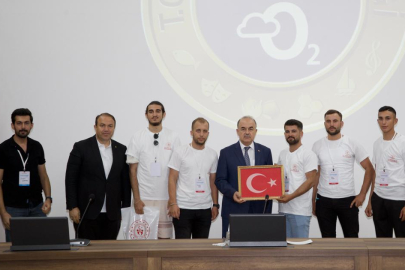 KİLİS’TEN ORDU’YA GELEN ÖĞRENCİLER, VALİ EROL’U ZİYARET ETTİ