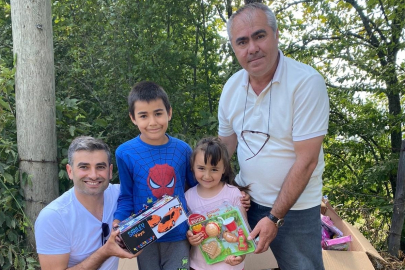ÖNCE ÇOCUKLAR, SONRA ONLAR GÜLDÜ