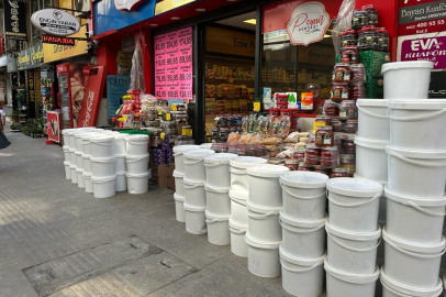 VATANDAŞ KALDIRIM İŞGALİNDEN BIKTI