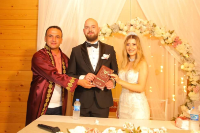 AVUKAT ÇİFTİN MUTLU GÜNÜ