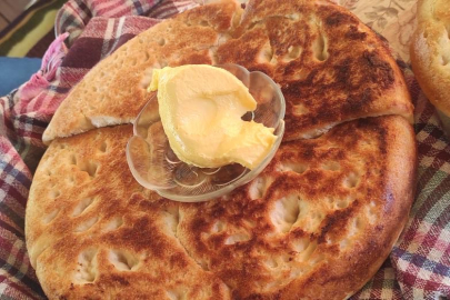 KÖY EKMEKLERİNİN KOKUSU BAHÇELERİ SARDI