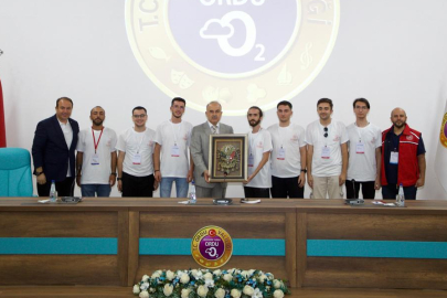 KAYSERİLİ ÖĞRENCİLER'DEN ZİYARET ETTİ