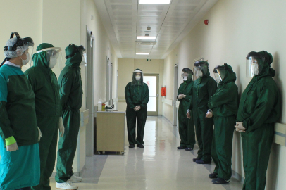 KORONAVİRÜS GERİMİ DÖNDÜ? YENİ VARYANT GECELERİ YAŞANIYOR!