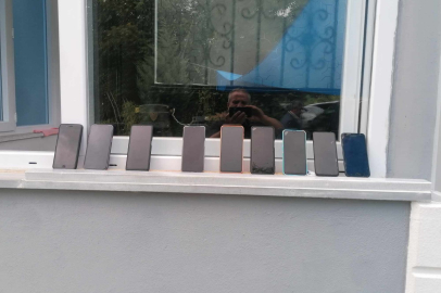 AKKUŞ’TA İLGİNÇ OLAY: BALKON KENARLARI BAZ İSTASYONU OLDU