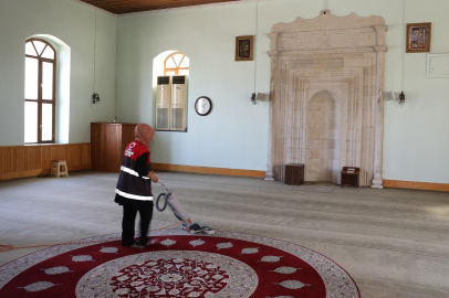 CAMİLER TEMİZLENİYOR