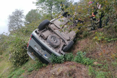 KORGAN’DA ARAÇ ŞARAMPOLE YUVARLANDI: 1 ÖLÜ, 1 YARALI