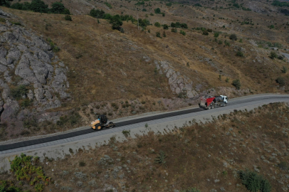 5 KM’LİK KARABAYIR MAHALLE YOLU ASFALTLANIYOR