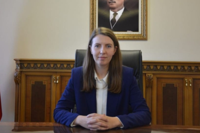 İLK KADIN KAYMAKAM GÖREVİNE BAŞLADI