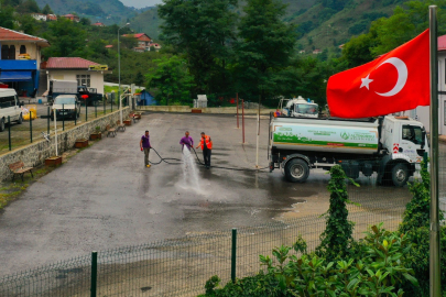 TÜM OKULLAR KÖŞE BUCAK TEMİZLENİYOR