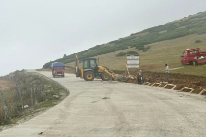 YAYLAYA 3 BİN 500 METRE BETON YOL