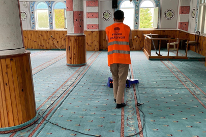 KUMRU’DA İBADETHANELER TEMİZLENDİ