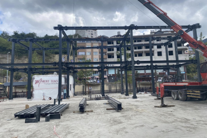 KENT MEYDANINA YAKIŞIR KAFETERYA