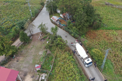 AKKUŞ’UN MAHALLELERİ BETON YOLA KAVUŞUYOR