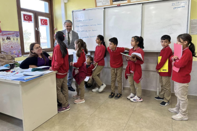 “BİR GÜLÜŞLERİ YETER”