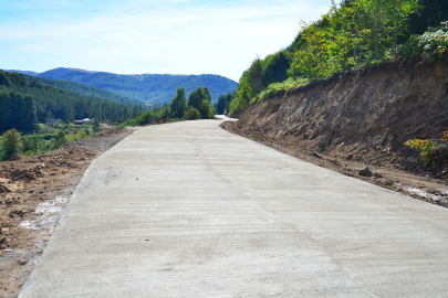 AKKUŞ’TA YEŞİL YOL ÇALIŞMALARI DEVAM EDİYOR