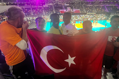 GOMIS JAPONYA’DA FATSALILAR İLE KARŞILAŞTI
