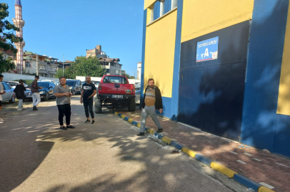 TRİBÜNÜN KAPILARI KAPATILDI