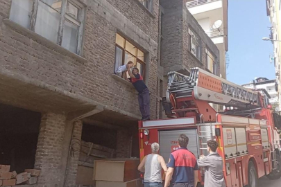 EVDE MAHSUR KALAN ÇOCUK KURTARILDI