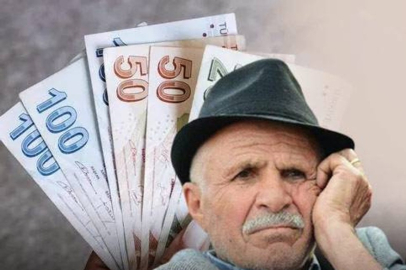 EMEKLİLERİN HEYECANLI BEKLEYİŞİ SÜRÜYOR