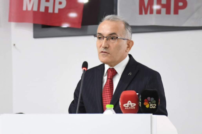 MHP'DE MEHMET ÖZÇELİK GÜVEN TAZELEDİ