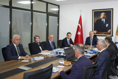 VALİ EROL İADE-İ ZİYARETLERDE BULUNDU