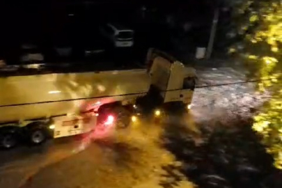 YAĞMUR SÜRÜCÜLERE ZOR ANLAR YAŞATTI
