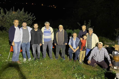 GENÇ DOKTOR GÖREVE BAŞLAMADAN KÖYÜNÜN BÜYÜKLERİNİ ZİYARET ETTİ