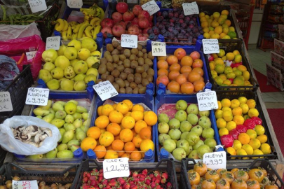 PAZAR TEZGAHLARINDA KIŞ MEVSİMİ YAŞANIYOR