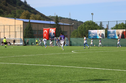FUTBOLUN KALBİ GÜLYALI'DA ATIYOR