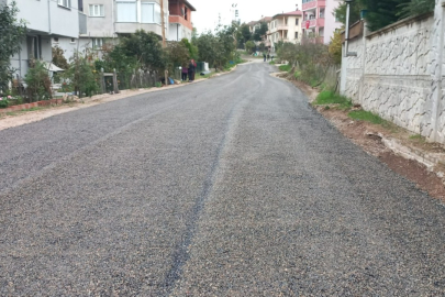 FATSA’NIN KIRSAL MAHALLELERİ KONFORLU VE GÜVENLİ YOLLARA KAVUŞUYOR 