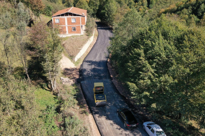 AYBASTI’DA 12 KM’LİK YOL ASFALTLANIYOR