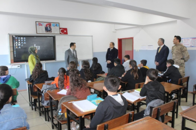 KAYMAKAM İŞLEYEN’DEN OKUL ZİYARETİ