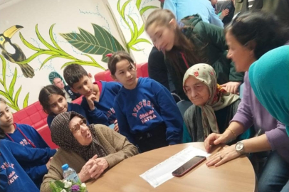 ÖĞRENCİLERDEN HUZUREVİ BÜYÜKLERİNE ZİYARET