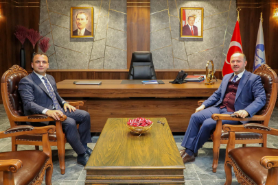 VALİ SERDENGEÇTİ’DEN BAŞKAN KİBAR’A ZİYARET