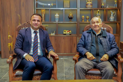 ZATİ ÖĞRETMENDEN ÖĞRENCİSİ BAŞKAN KİBAR’A ZİYARET