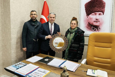 GERİ DÖNÜŞÜMLE SANAT YAPTILAR