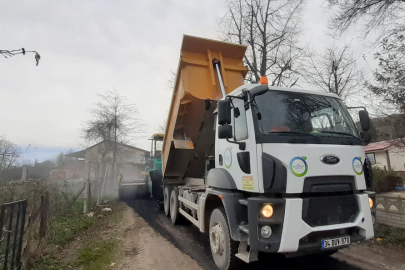 KUMRU TEKKE-GÖKÇELİ YOLU SICAK ASFALTA KAVUŞUYOR