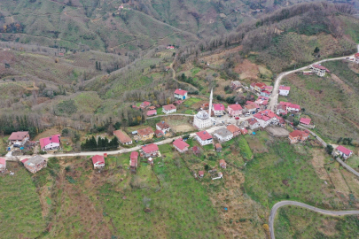 PERŞEMBE’DE BETON YOL SEFERBERLİĞİ SÜRÜYOR